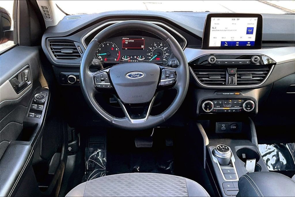 Certified 2022 Ford Escape SE w/ SE Sport Appearance Package FWD image 5