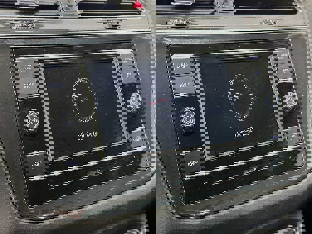 Used 2020 Volkswagen Tiguan S image 20