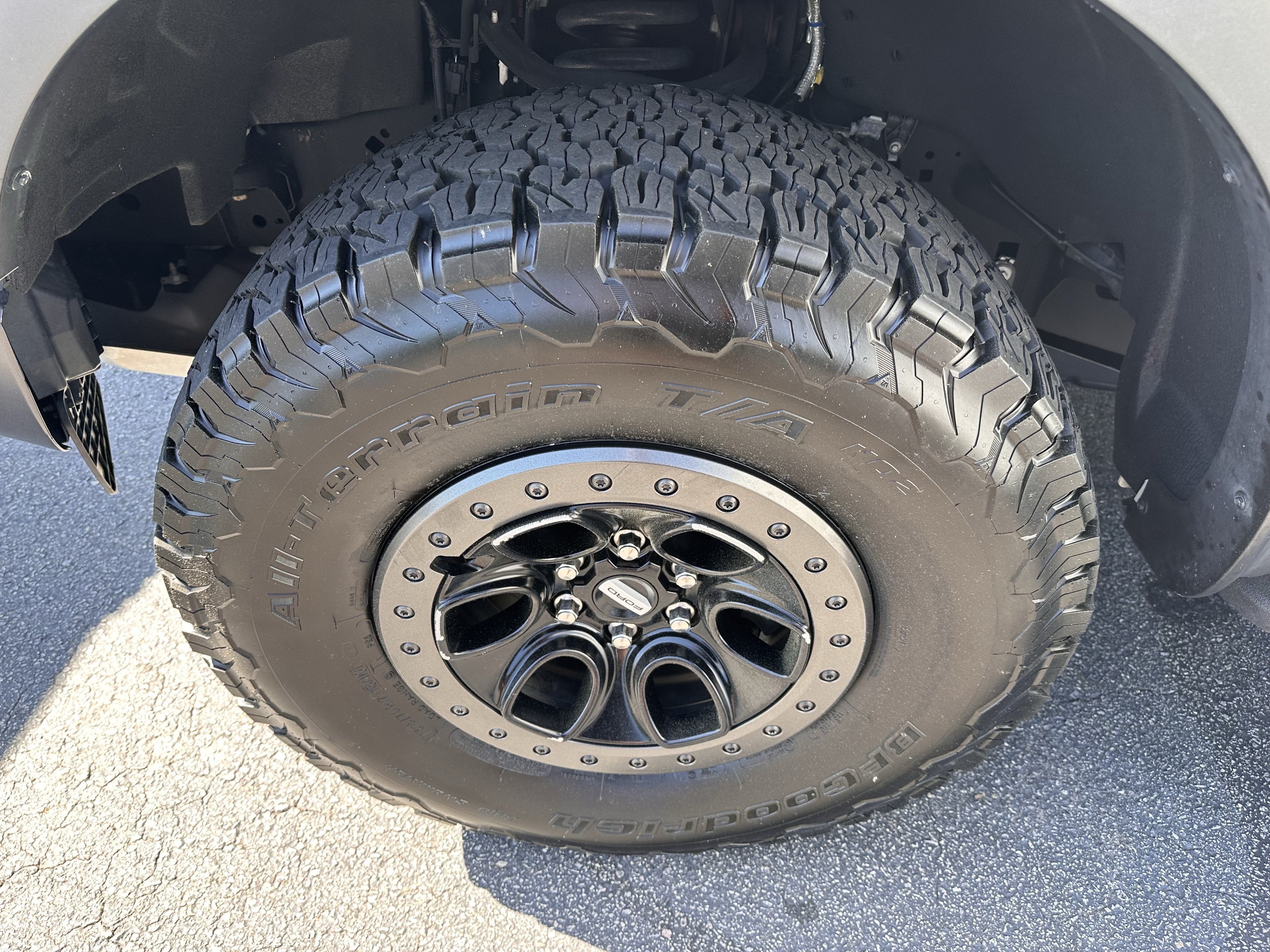 Certified 2022 Ford F150 Raptor w/ Equipment Group 801A High AWD/4WD image 32