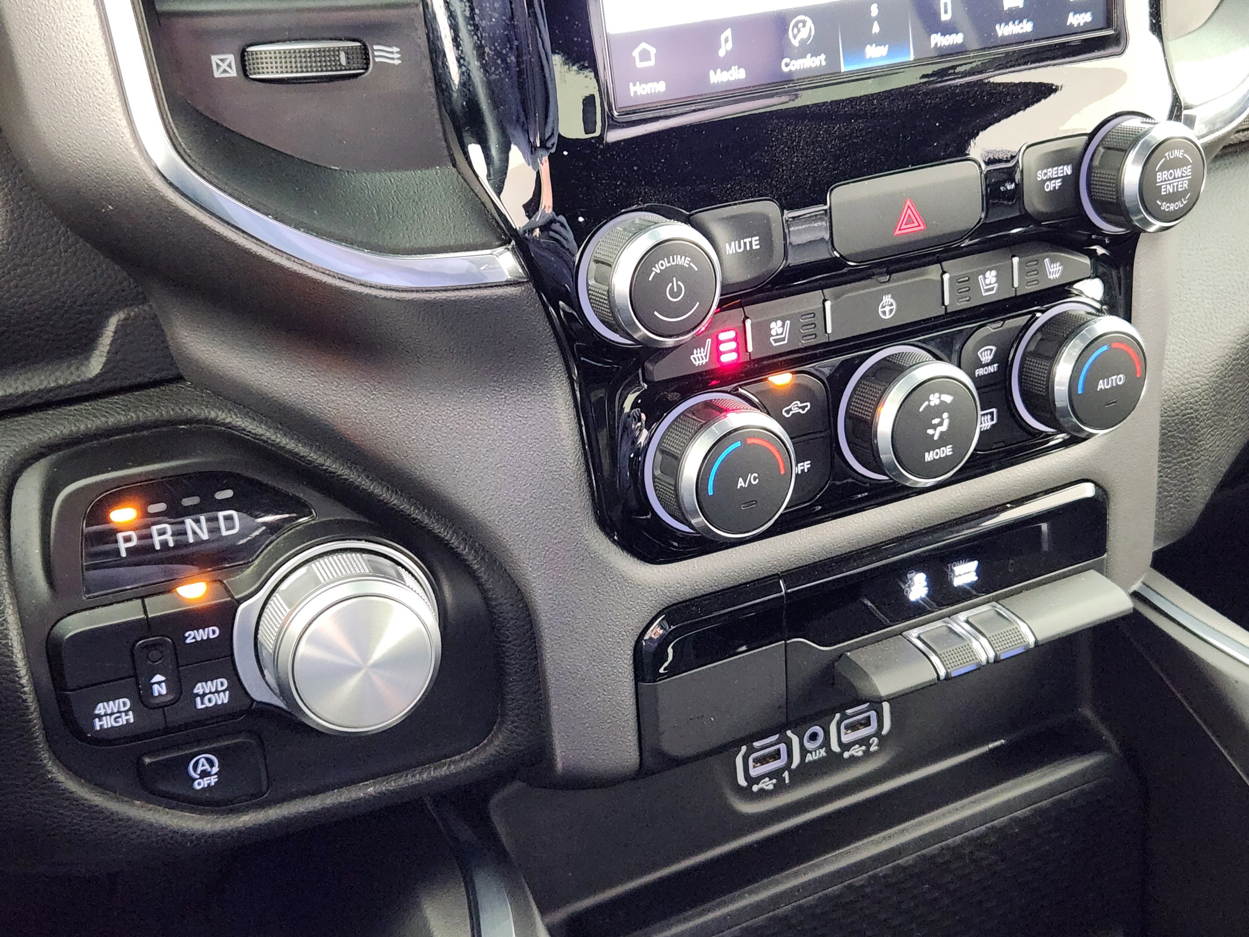 Used 2024 RAM 1500 Laramie image 24