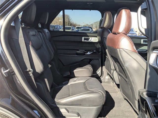 Certified 2023 Ford Explorer Platinum w/ Technology Package image 28