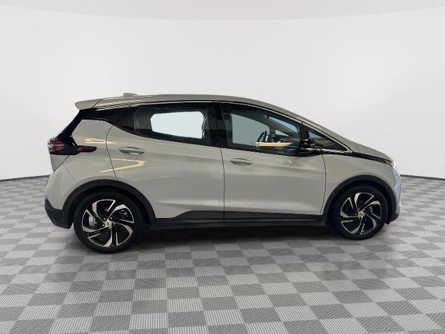Used 2022 Chevrolet Bolt LT w/ Infotainment Package image 2