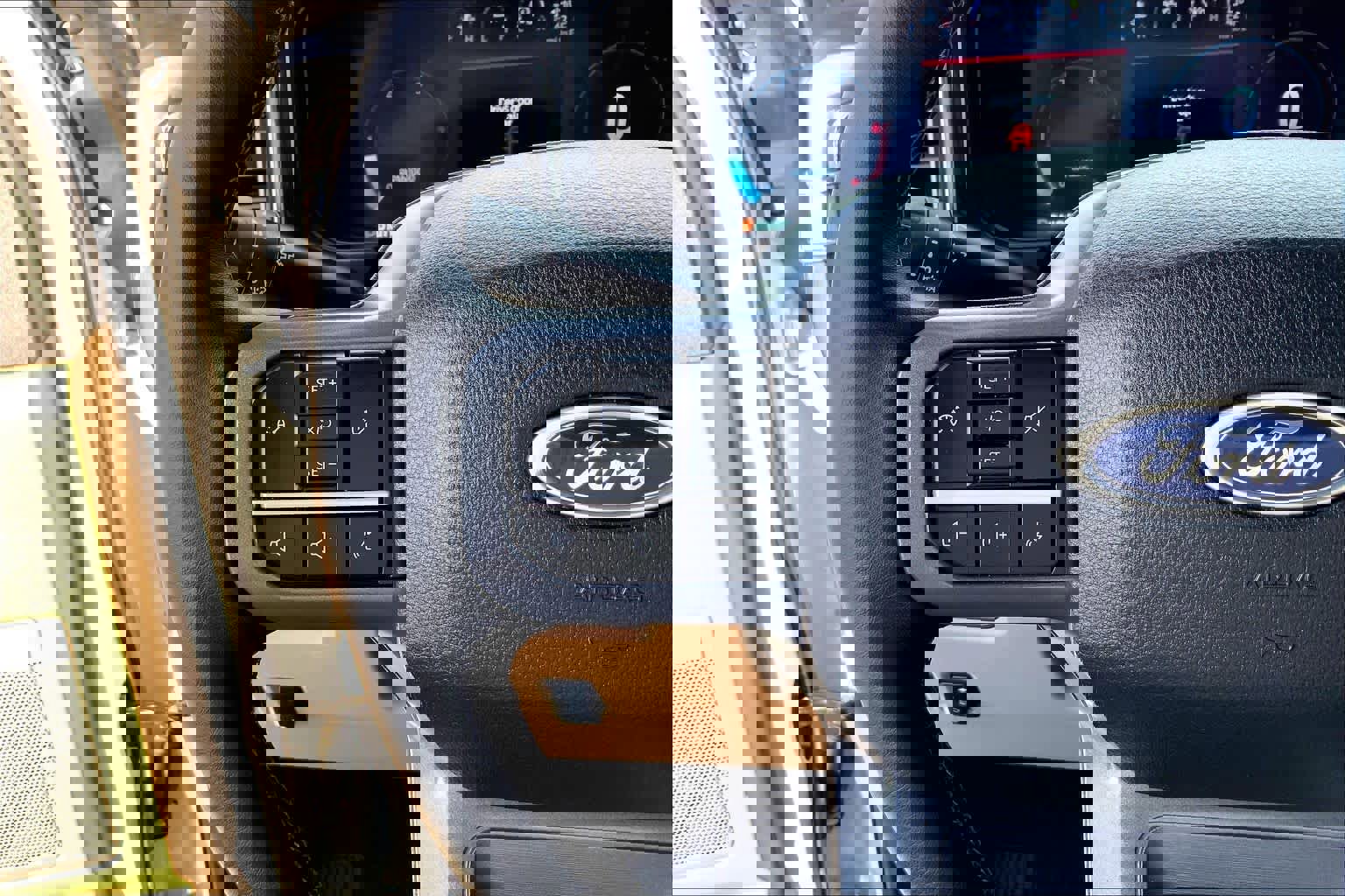 Certified 2025 Ford F250 Lariat w/ Chrome Package image 19