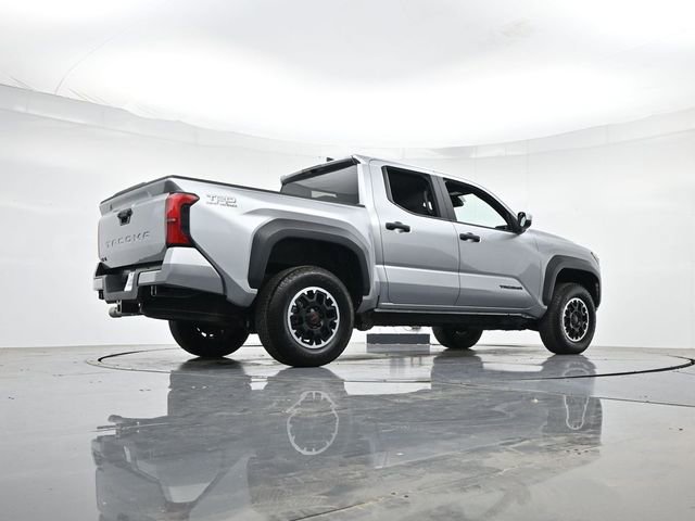 Used 2024 Toyota Tacoma TRD Off-Road AWD/4WD image 34