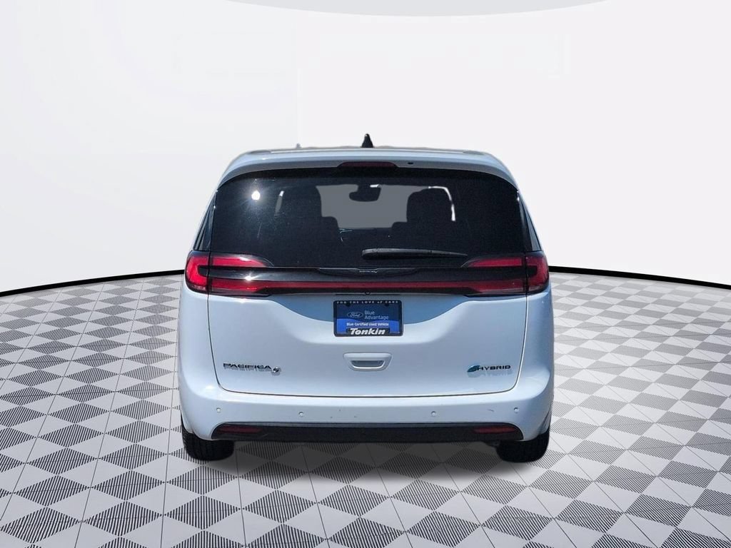 Used 2024 Chrysler Pacifica Limited FWD image 4