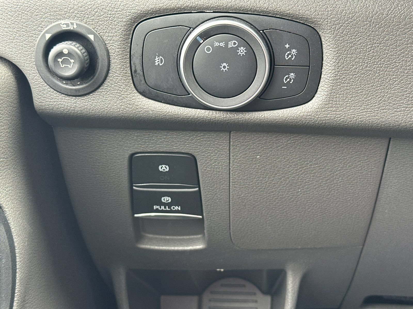 Certified 2023 Ford Transit 350 XLT RWD image 32