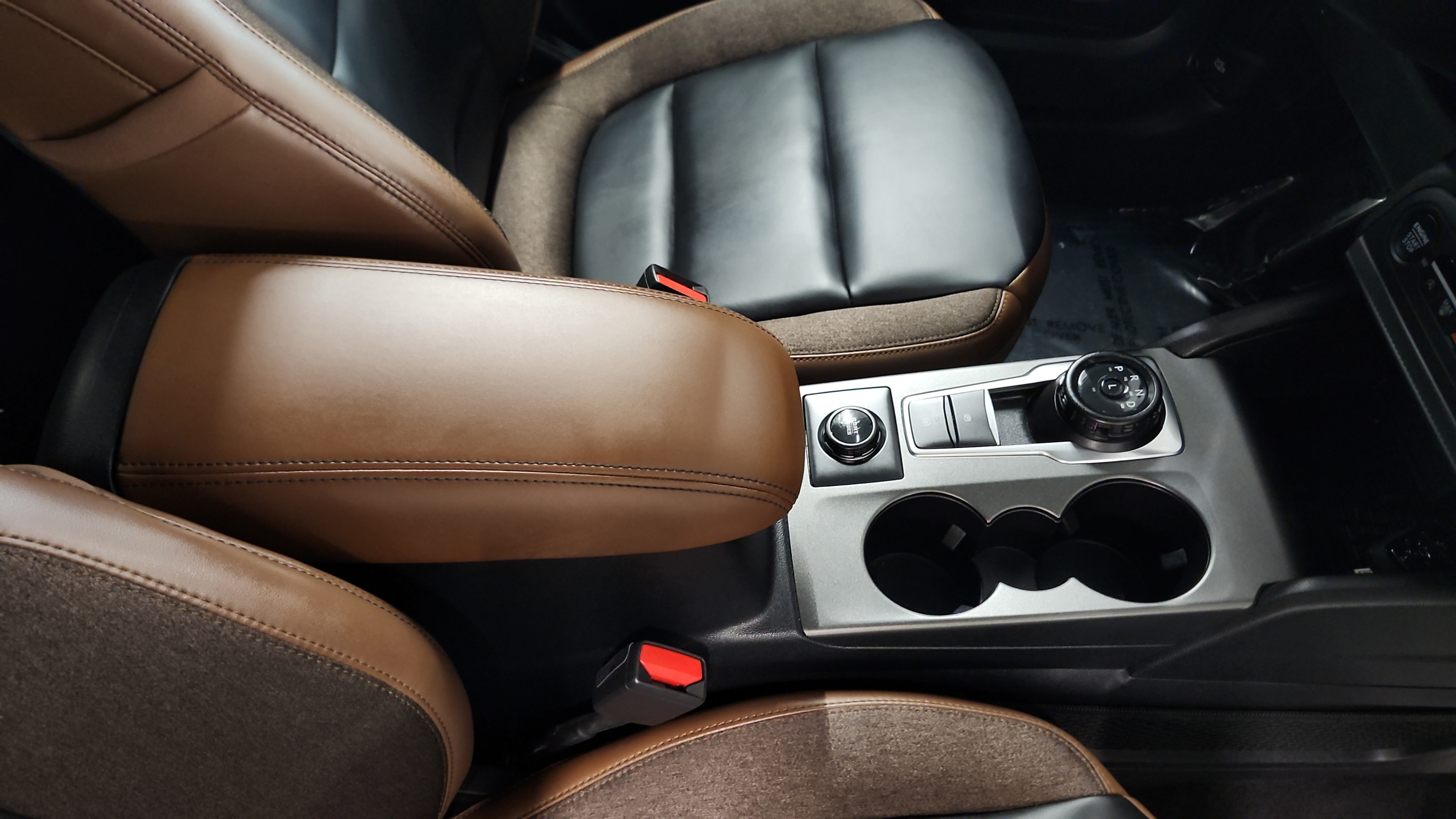 Certified 2025 Ford Bronco Sport Outer Banks w/ Outer Banks Tech Package+ AWD/4WD image 16