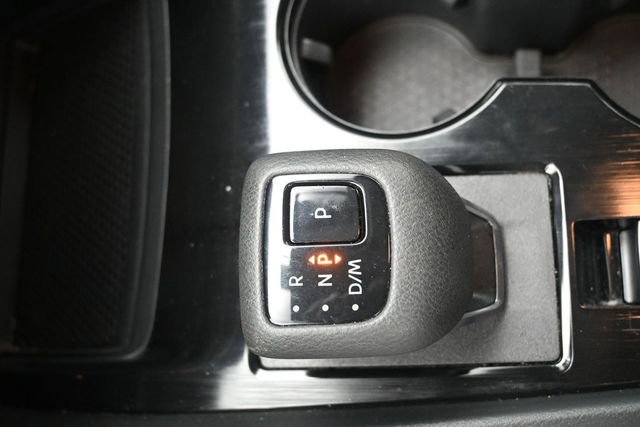 Used 2025 Nissan Rogue SV AWD/4WD image 13