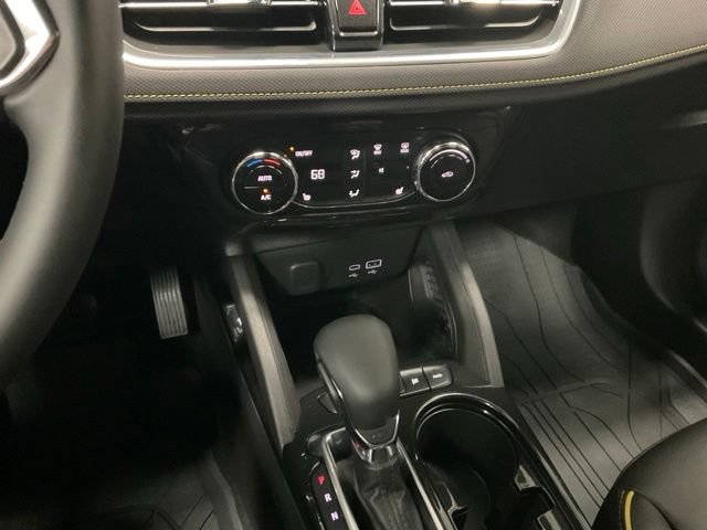 Used 2025 Chevrolet TrailBlazer ACTIV w/ Convenience Package AWD/4WD image 11