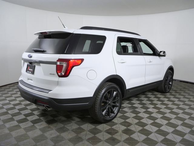 Certified 2018 Ford Explorer XLT w/ Equipment Group 202A AWD/4WD image 9