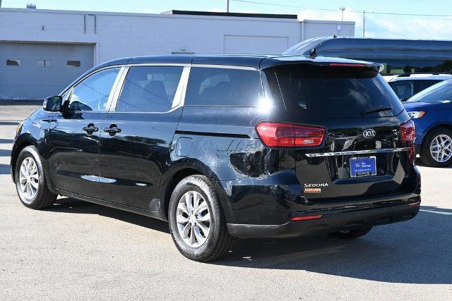 Used 2021 Kia Sedona LX image 3