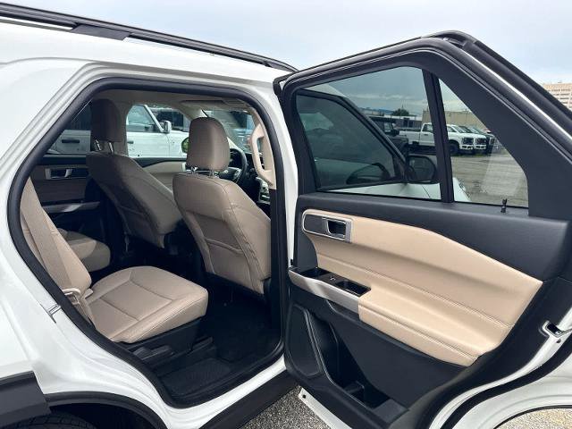 Certified 2023 Ford Explorer XLT w/ Equipment Group 202A AWD/4WD image 9