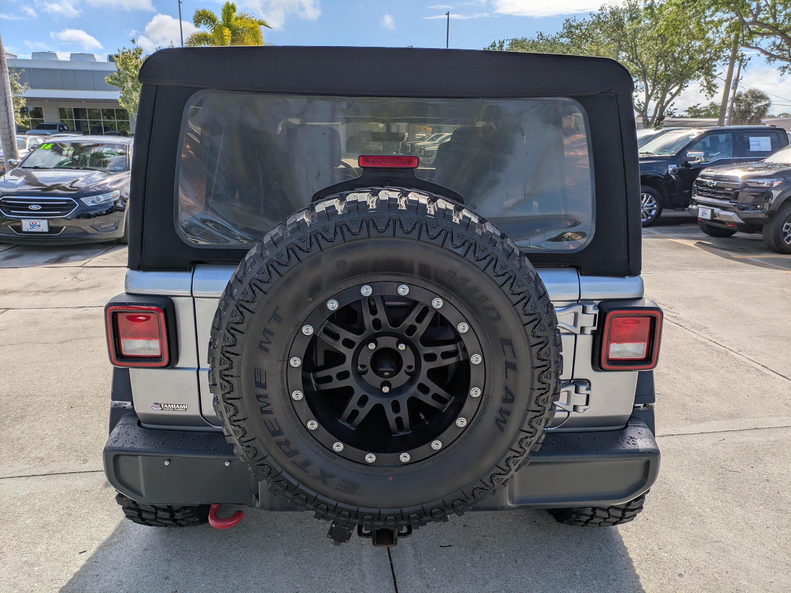 Used 2020 Jeep Wrangler Unlimited Rubicon w/ Dual Top Group AWD/4WD image 5