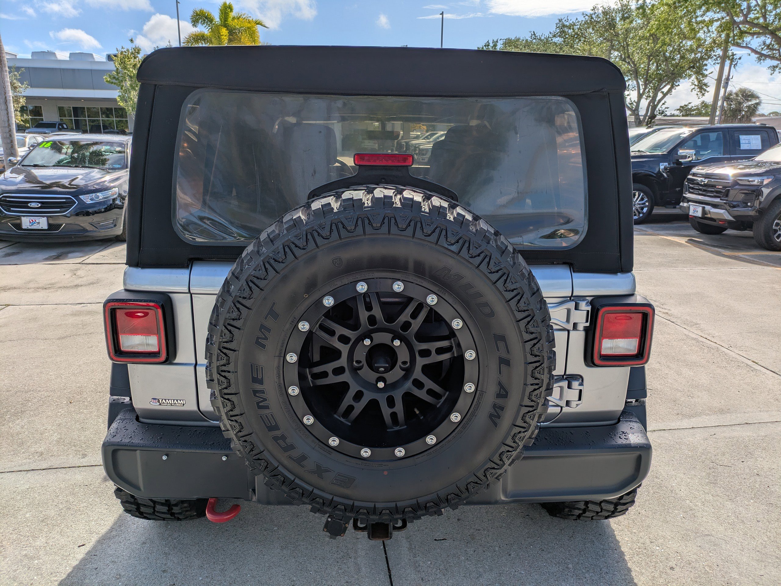 Used 2020 Jeep Wrangler Unlimited Rubicon w/ Dual Top Group AWD/4WD image 5