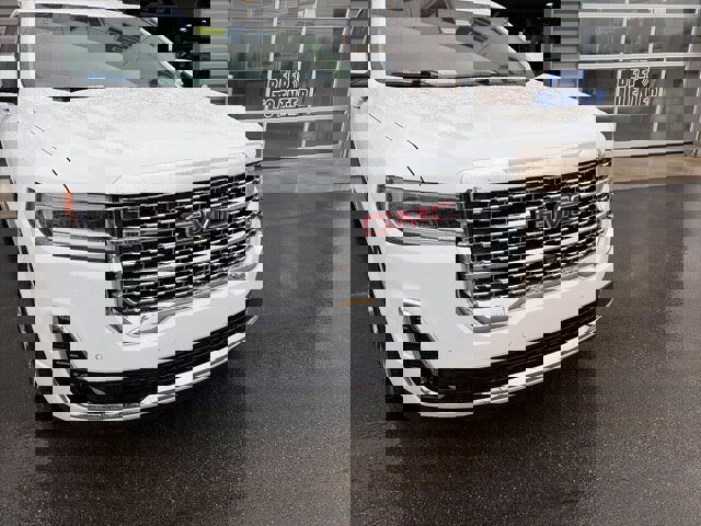 Used 2023 GMC Acadia Denali w/ Denali Technology Package image 5