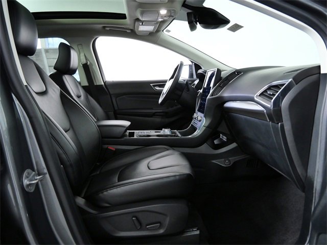 Certified 2022 Ford Edge Titanium w/ Equipment Group 301A image 10