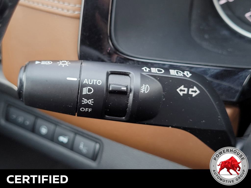 Used 2022 Nissan Pathfinder Platinum w/ Cargo Package AWD/4WD image 33