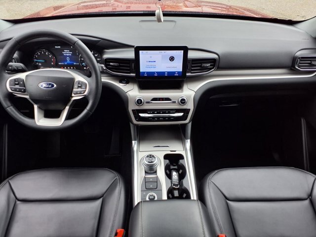 Certified 2023 Ford Explorer XLT w/ Equipment Group 202A AWD/4WD image 14