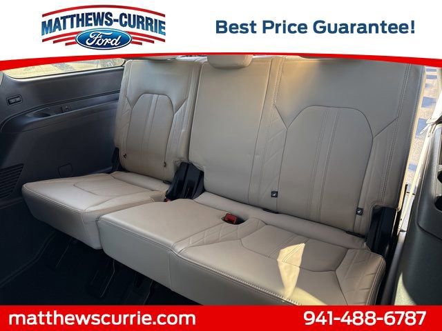 Certified 2024 Ford Expedition Platinum image 13