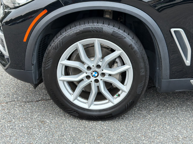 Used 2019 BMW X5 xDrive40i w/ Premium Package 2 AWD/4WD image 13