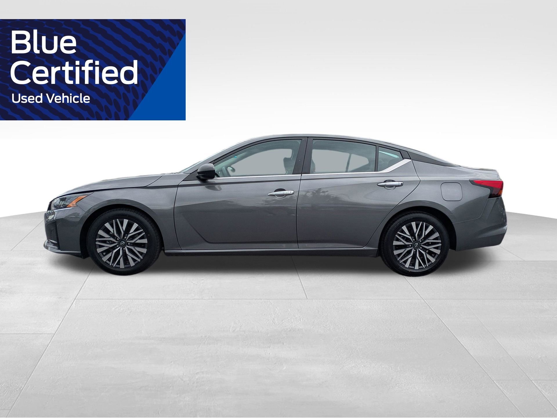 Used 2025 Nissan Altima 2.5 SV FWD image 9