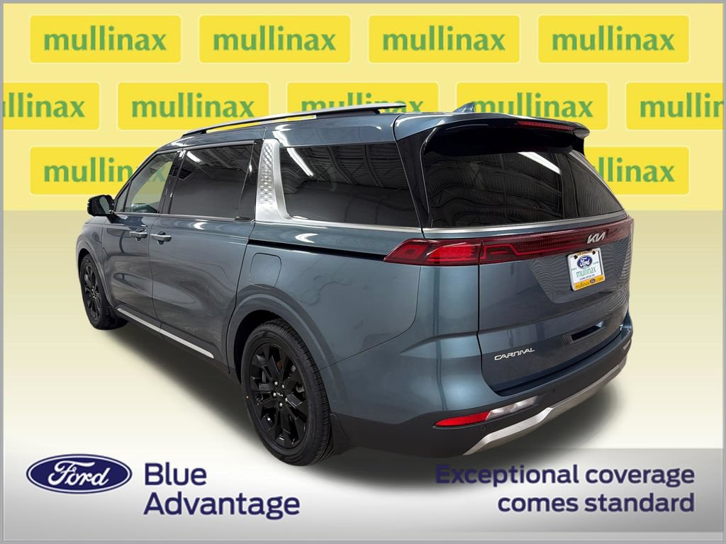 Used 2023 Kia Carnival SX Prestige w/ Paint Protection Package FWD image 11