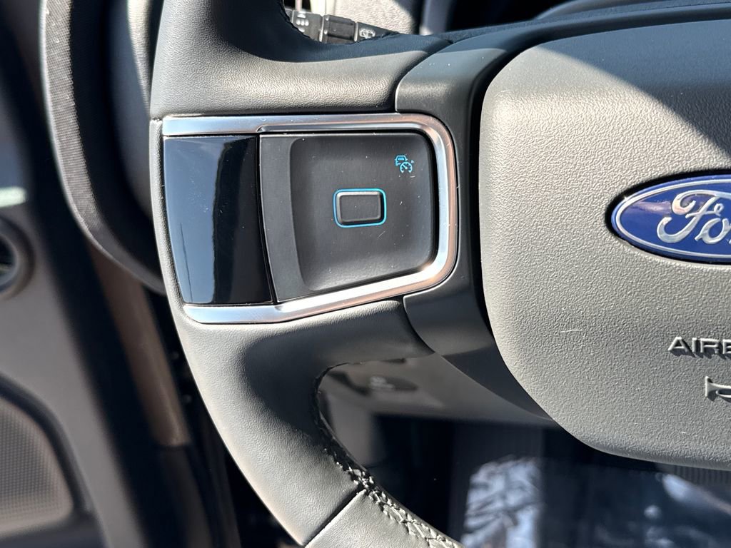 Certified 2025 Ford Expedition Active RWD image 15