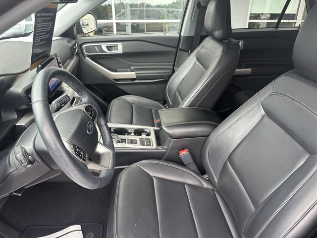 Certified 2023 Ford Explorer XLT w/ Equipment Group 202A RWD image 11