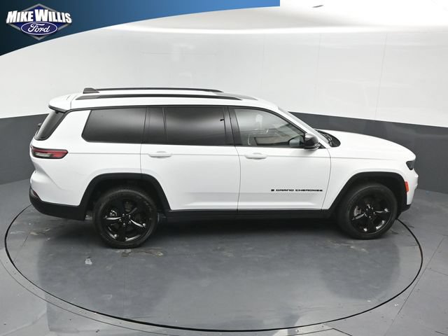 Used 2023 Jeep Grand Cherokee L Laredo AWD/4WD image 16