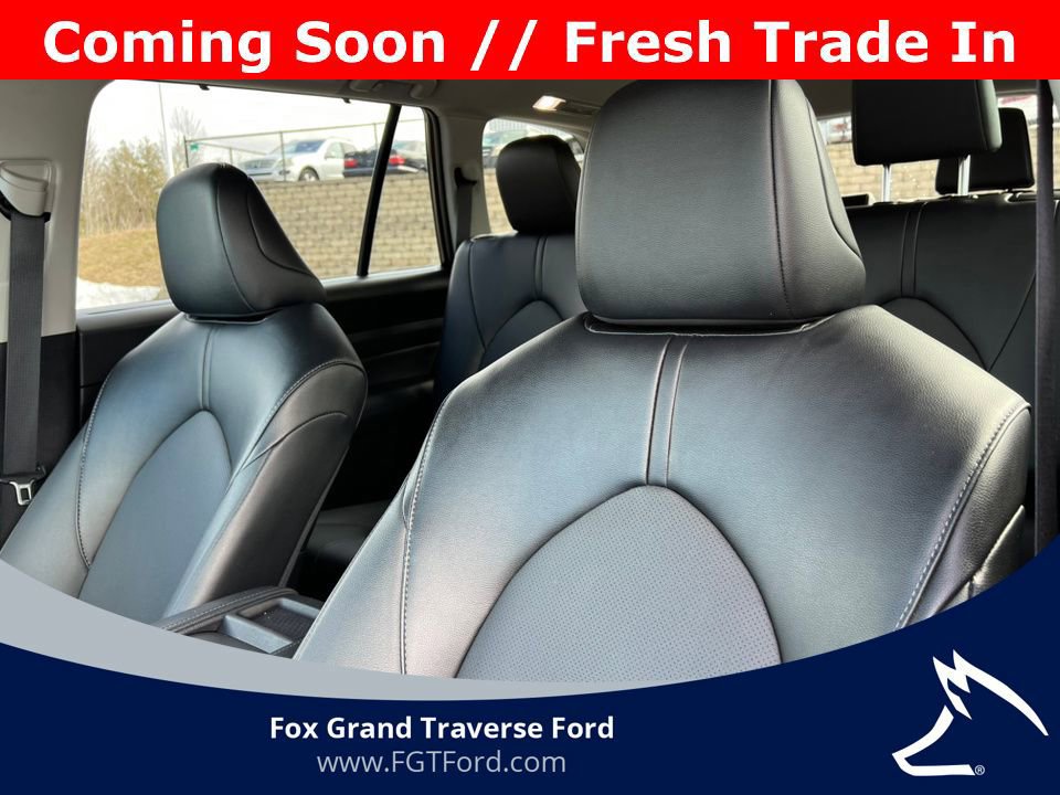 Used 2025 Toyota Grand Highlander AWD image 17