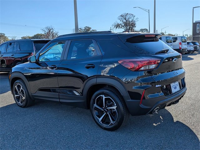 Used 2023 Chevrolet TrailBlazer RS w/ Sun and Liftgate Package image 3