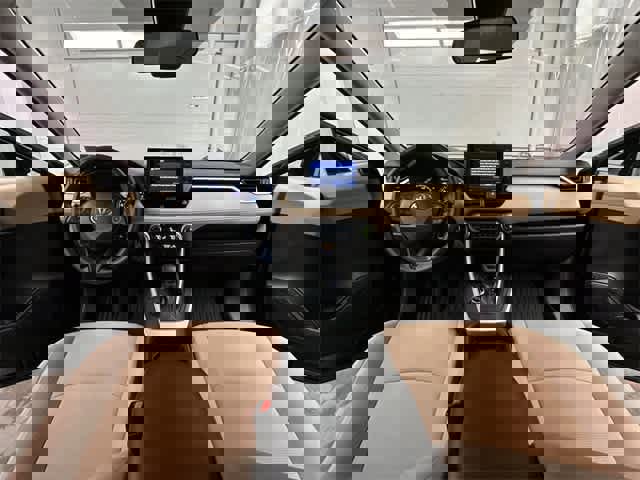 Used 2021 Toyota RAV4 LE image 21