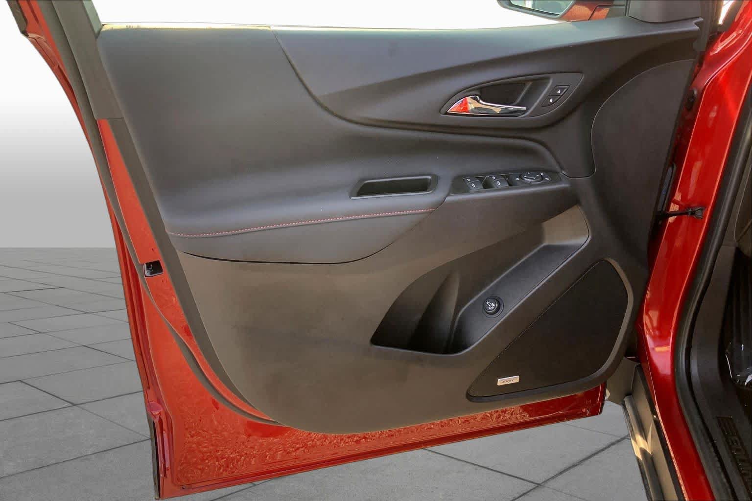 Used 2024 Chevrolet Equinox RS w/ RS Leather Package FWD image 20