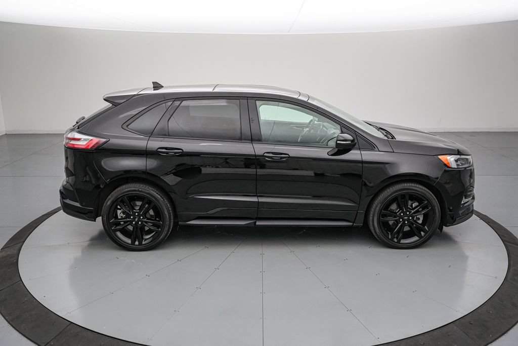 Certified 2023 Ford Edge ST w/ Equipment Group 401A AWD/4WD image 3