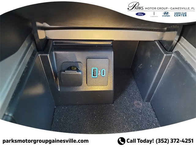 Certified 2021 Ford Explorer XLT w/ Equipment Group 202A image 21