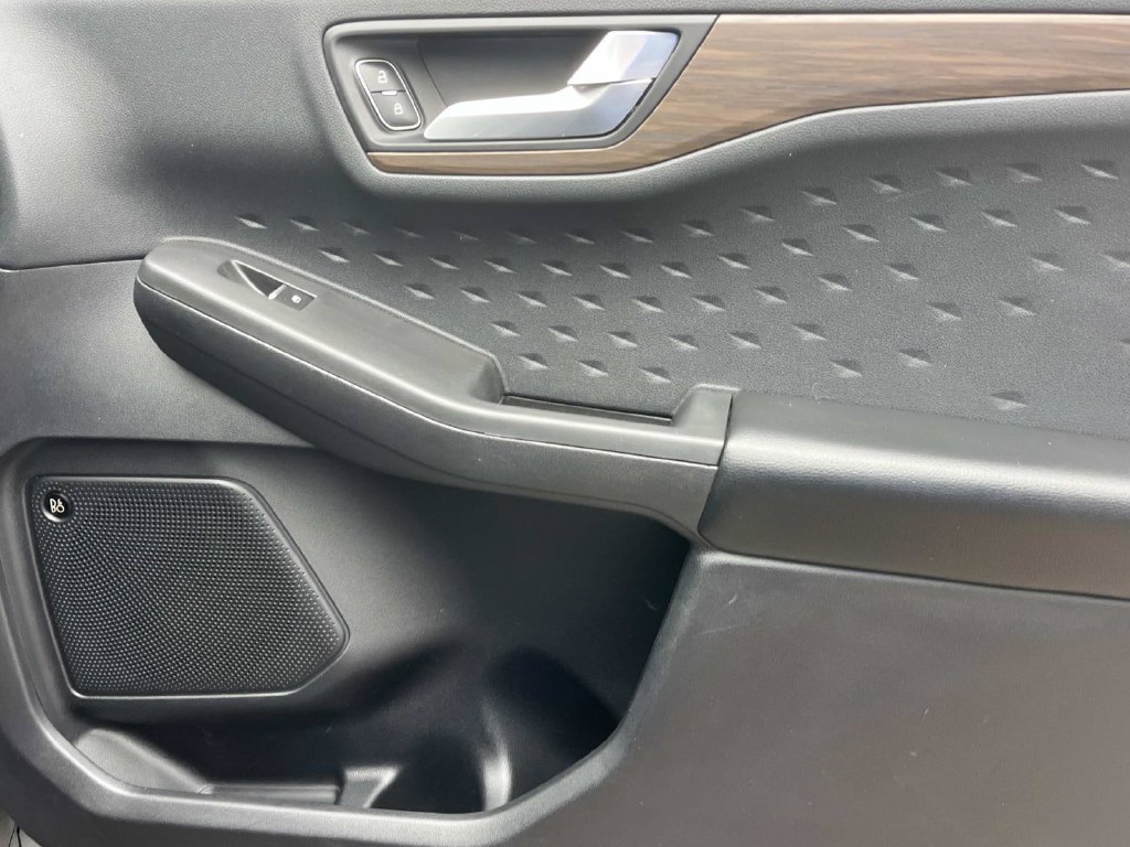 Certified 2020 Ford Escape Titanium AWD/4WD image 25