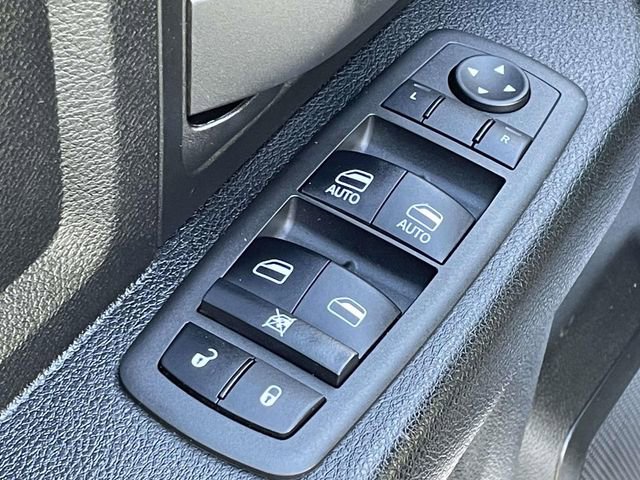 Used 2022 RAM 2500 Tradesman w/ Chrome Appearance Group AWD/4WD image 15