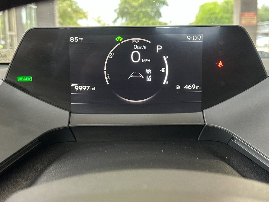 Used 2025 Toyota Prius LE FWD image 25