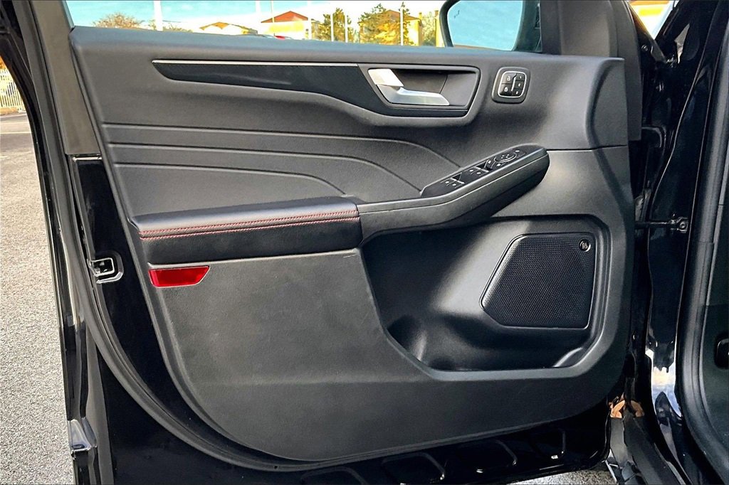 Certified 2023 Ford Escape ST-Line Elite w/ Premium Technology Package image 22