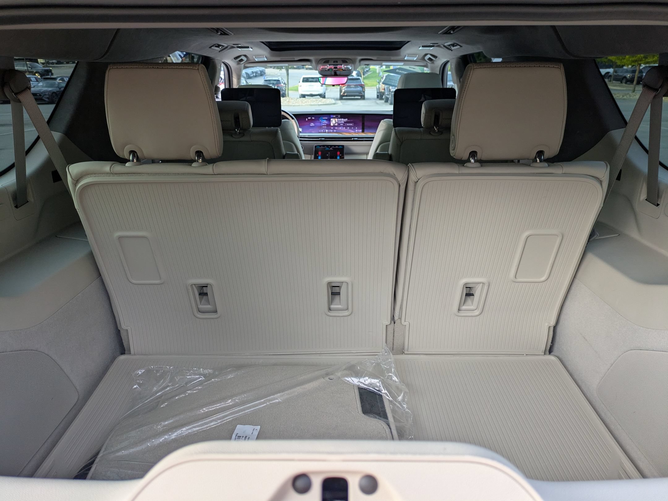 Used 2025 Cadillac Escalade ESV Sport Platinum AWD/4WD image 36