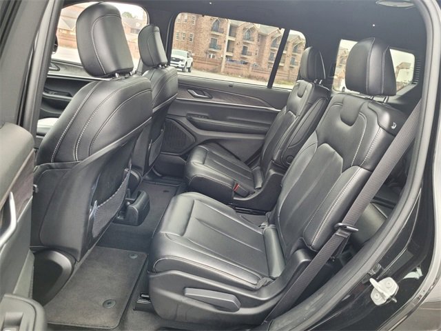 Used 2024 Jeep Grand Cherokee L Limited w/ Luxury Tech Group II image 10