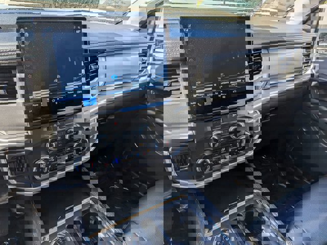 Certified 2024 Ford Expedition XLT image 23