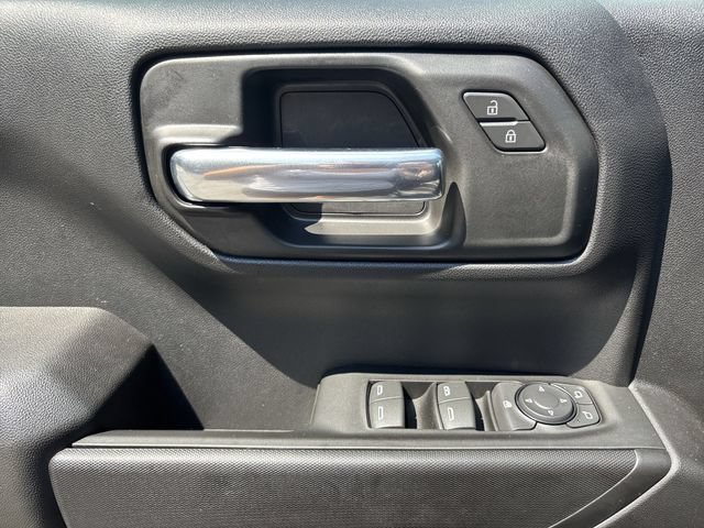 Used 2026 Chevrolet Silverado 1500 Custom w/ Turbomax Blackout Package AWD/4WD image 13