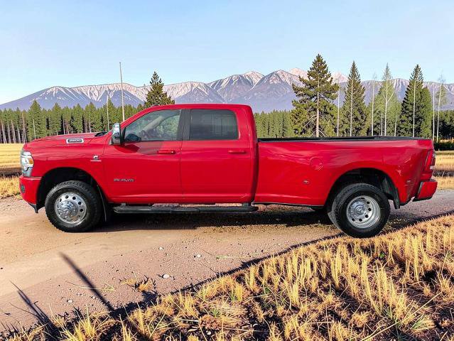 Used 2023 RAM 3500 Laramie AWD/4WD image 3