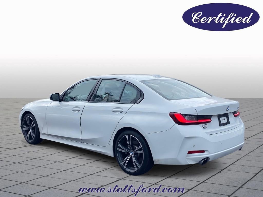 Used 2023 BMW 330i Sedan w/ Premium Package image 2
