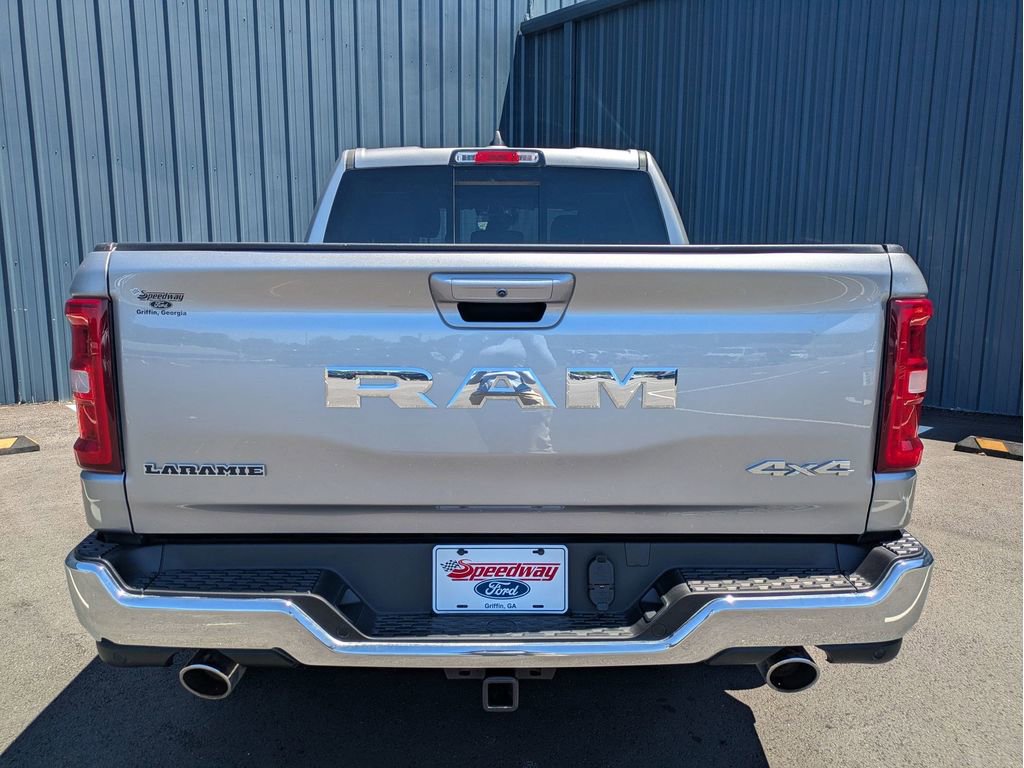 Used 2025 RAM 1500 Laramie AWD/4WD image 6