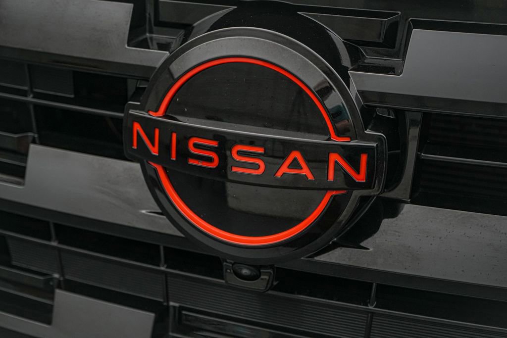 Used 2025 Nissan Rogue SV image 12