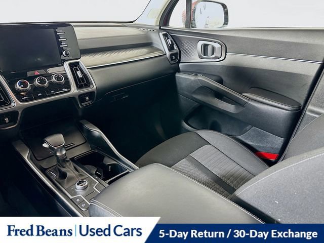 Used 2022 Kia Sorento LX image 24