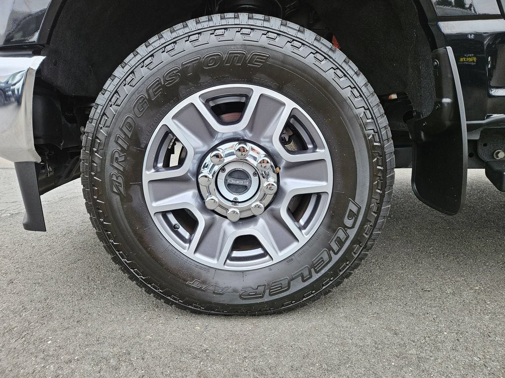 Certified 2025 Ford F350 Lariat AWD/4WD image 9