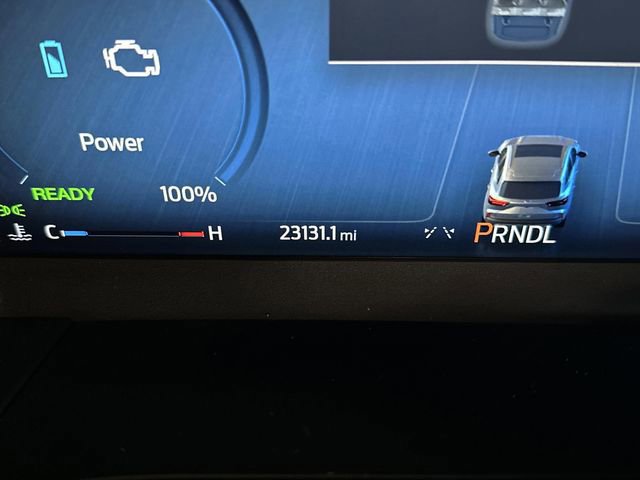 Certified 2025 Ford Escape ST-Line Elite w/ Premium Technology Package image 10